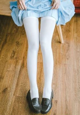 美女张开腿让我爽_720全集免费观看